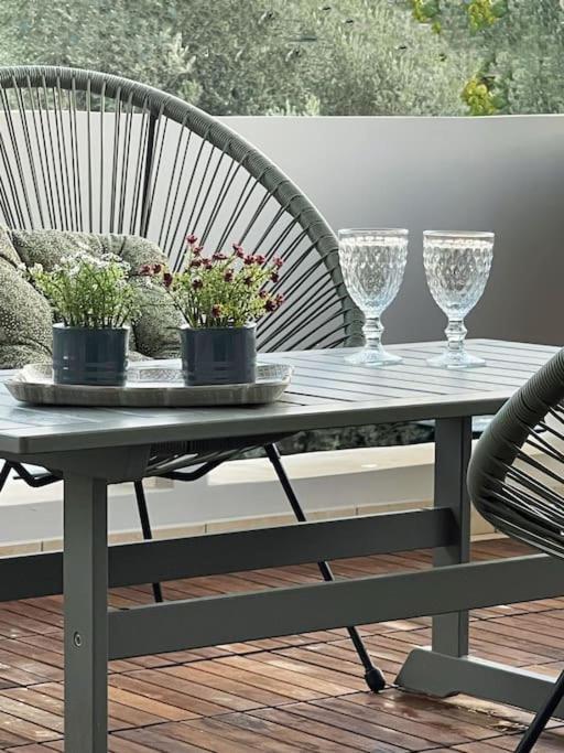 Apartment γήινη πολυτέλεια και ηρεμία στο κέντρο των β προαστίων